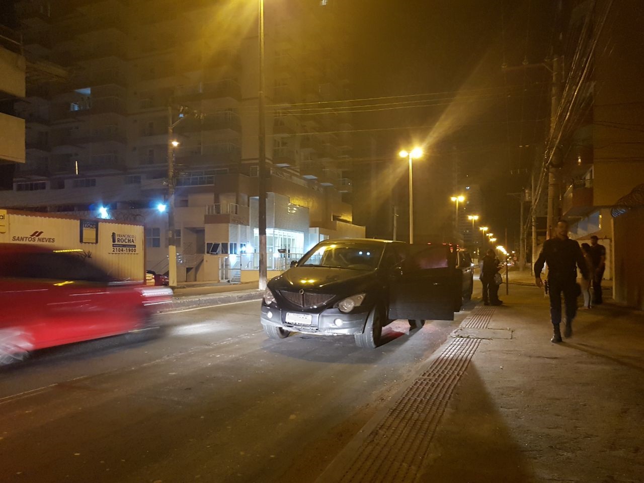 Motorista entrou na contramão na Rodovia do Sol para escapar da Guarda. Foto: Divulgação