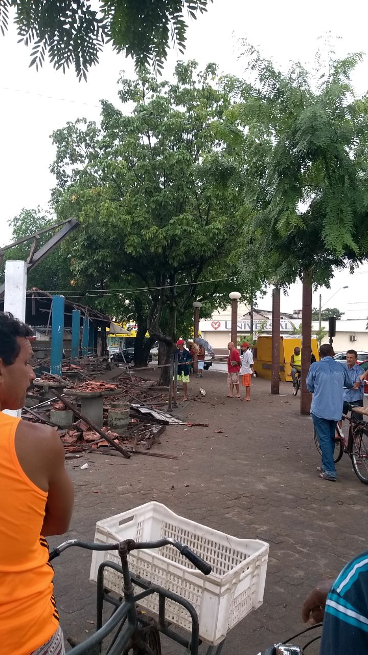 O acidente aconteceu na manhã deste domingo (4) e não provocou vítimas. Foto: Defesa Civil/PMVV