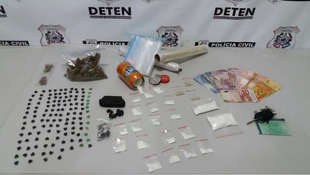 Os suspeitos foram presos no estacionamento de um supermercado localizado na bairro Ataíde, em Vila Velha. Foto: Divulgação/Polícia Civil
