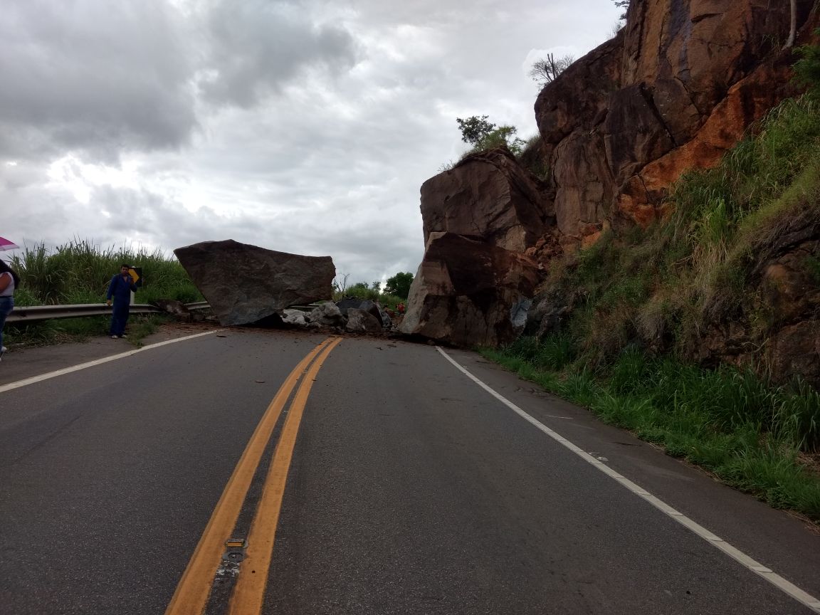 Ainda não há previsão de quando a via será liberada. Foto: Divulgação.