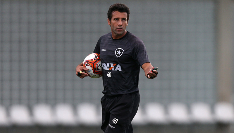 O técnico Alberto Valentim acredita que o Botafogo pode voltar a vencer no Campeonato Carioca hoje. Foto: Divulgação