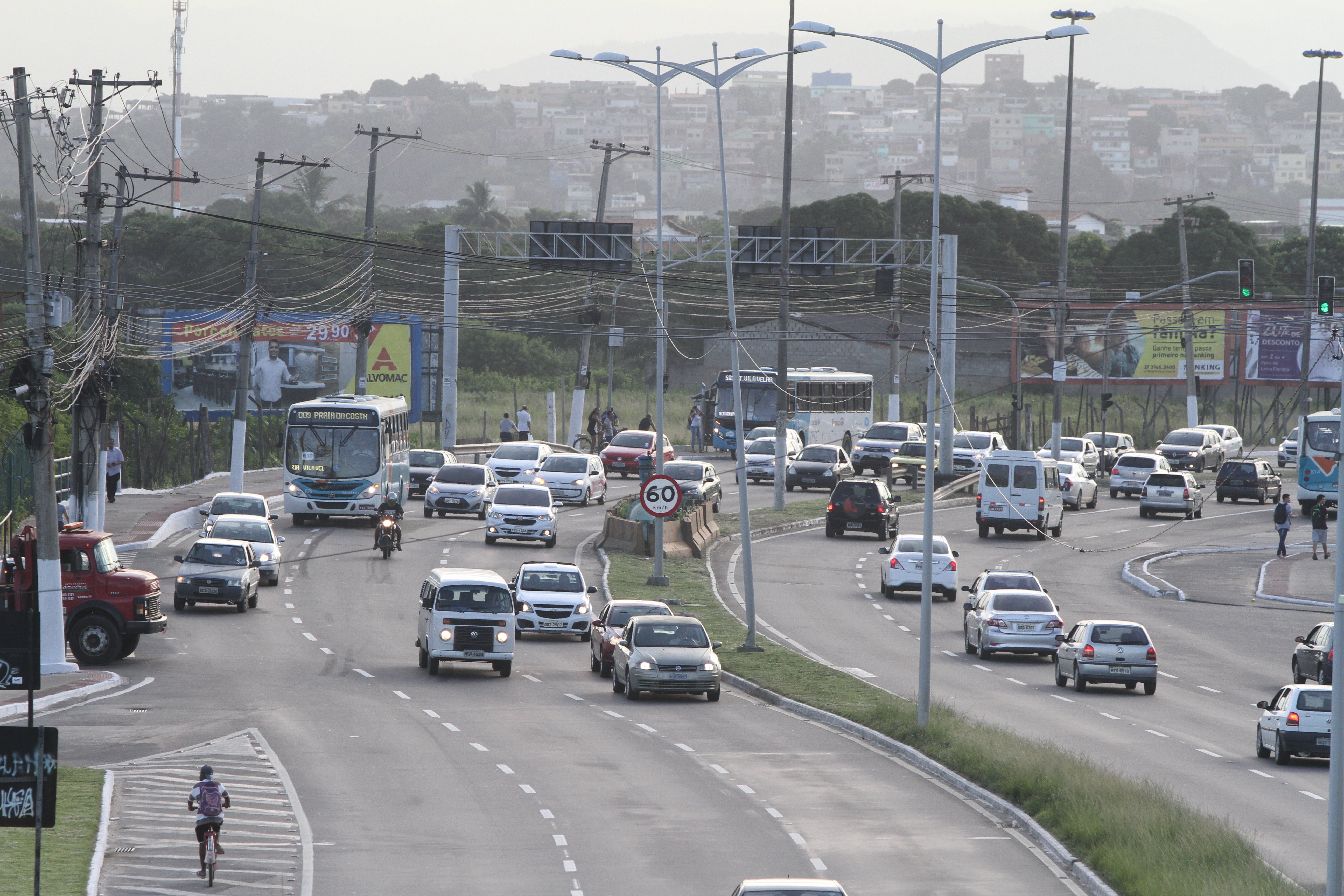 Avenida Carlos Lindenberg, em Vila Velha. Foto: Dayana Souza/AT
