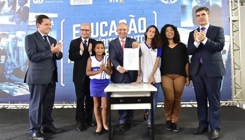 Anúncio de mais recursos para a educação aconteceu nesta quarta-feira. Foto: Leonardo Duarte/SECOM-ES