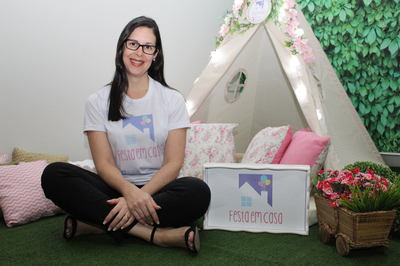 Cristiane Yuki, de 42 anos, pegou um empréstimo de R$ 9 mil para montar seu próprio negócio. Foto: Divulgação/Bandes