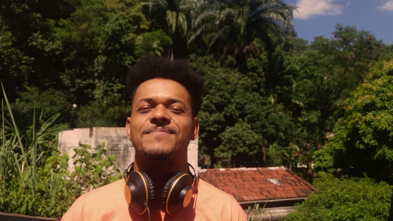 Oficina "Introdução ao Áudio e Produção Musical Contemporânea" será ministrada pelo produtor musical Marcelo Shimu. Foto/ Prefeitura de Vitória