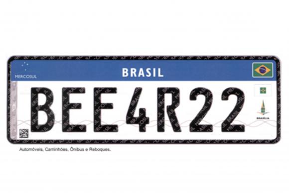 Novo modelo de placas. Imagem: divulgação / Ministério das Cidades