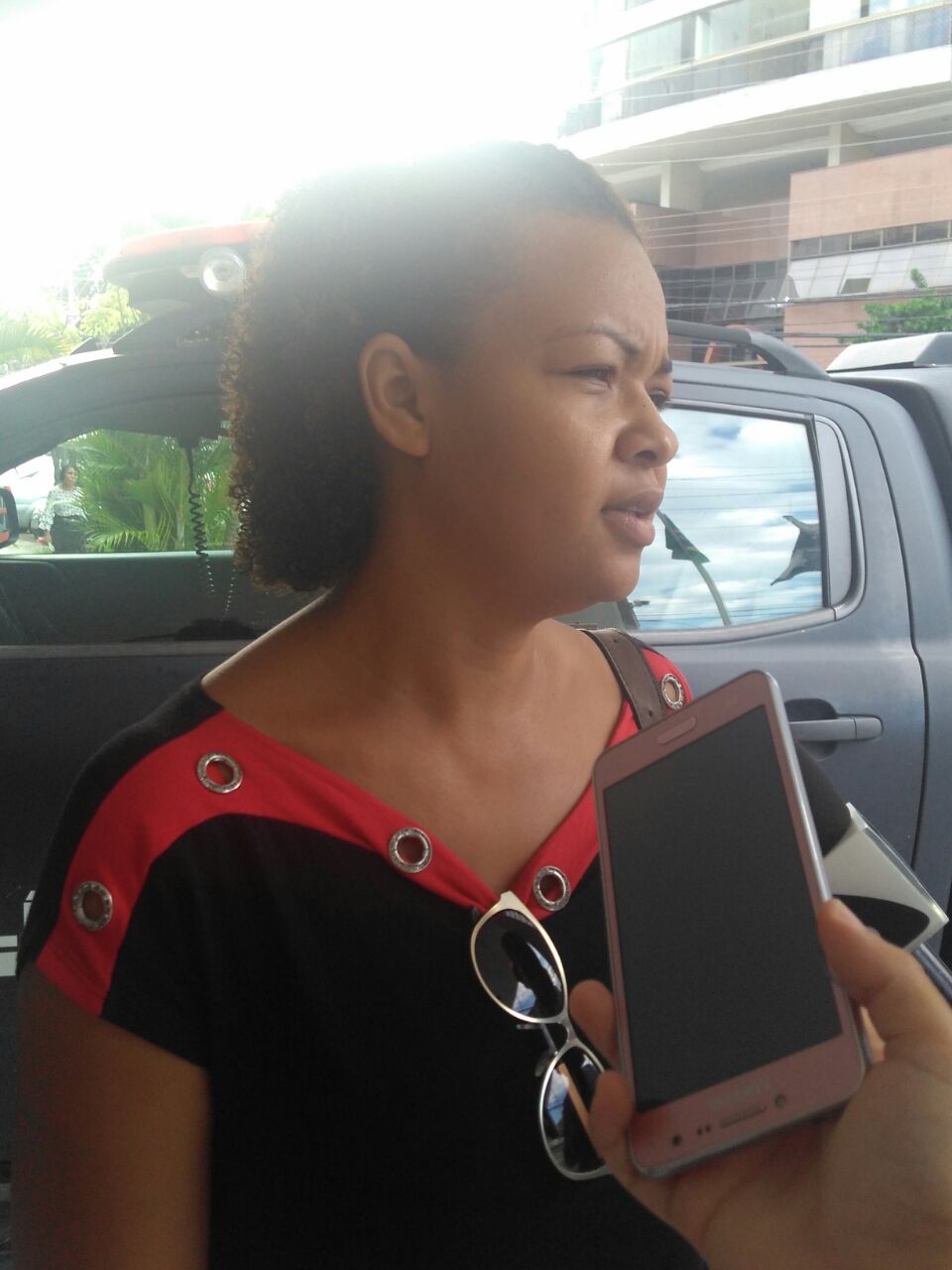 Juciara, tia de Andrielly, disse que acredita em perdão ao suspeito de assassinar a sobrinha.Foto/ Jéssica Cardoso