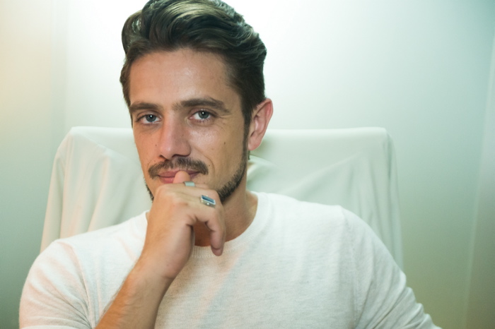 Rafael cardoso: “Tento criar uma filha feminista e, daqui a alguns meses, um filho que não seja machista” Foto: Divulgação