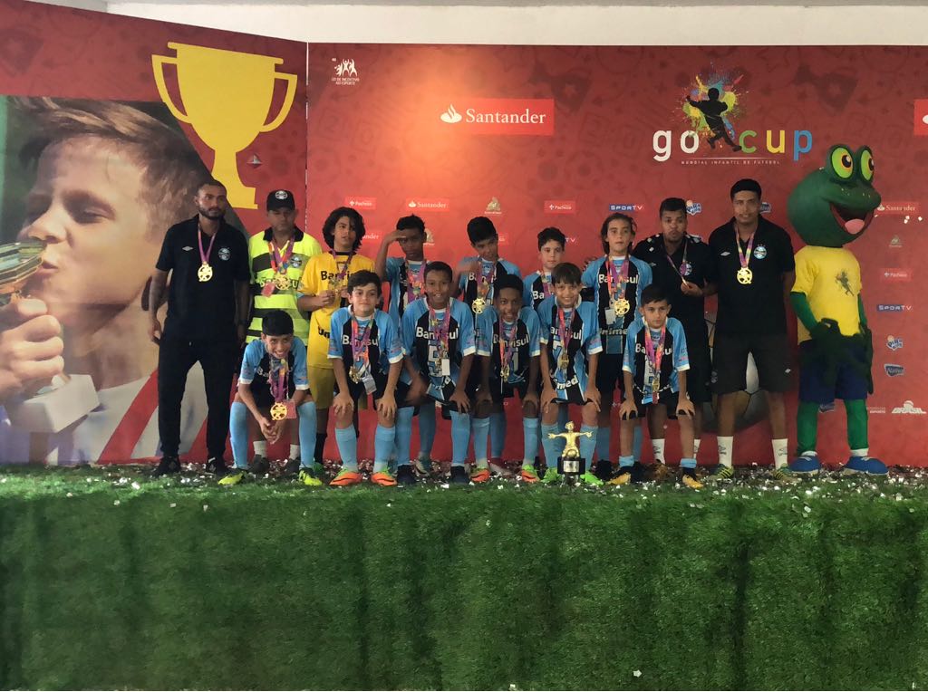 Equipe do Grêmio/CT Factory Players venceu equipe inglesa na decisão da GO Cup. Foto: Divulgação