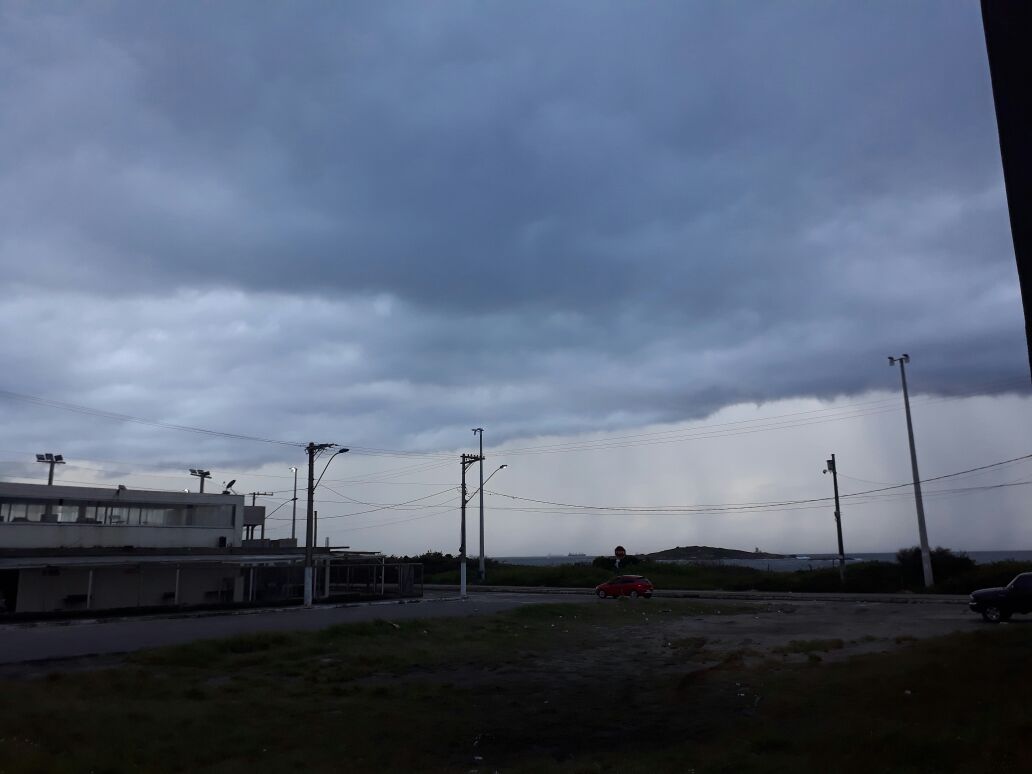 Praia de Itaparica, em Vila Velha. Foto: Thaís Cardoso