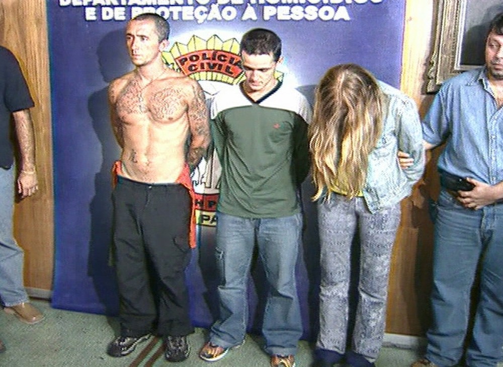 Cristian, Daniel e Suzane von Richtofen, na época em que foram presos, em 2002. Foto: Reprodução