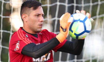 Flamengo de Diego Alves é uma incógnita. Foto: Gilvan de Souza/Flamengo