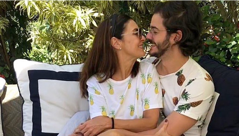 Fátima Bernardes e Túlio Gadelha postaram uma foto com uma camisa de estampa de frutas. Foto: Instagram