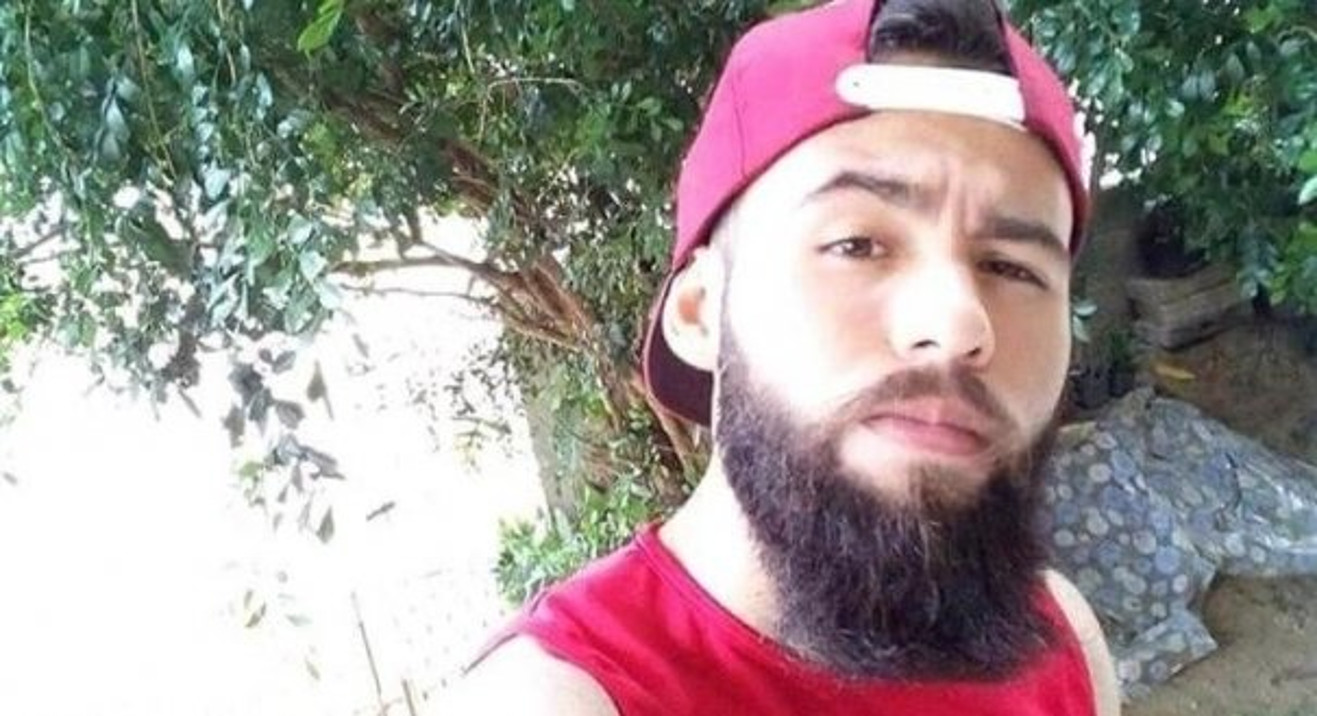 Yuri Henrique de Carvalho Barbosa, de 22 anos, se entregou à polícia. Foto: Reprodução