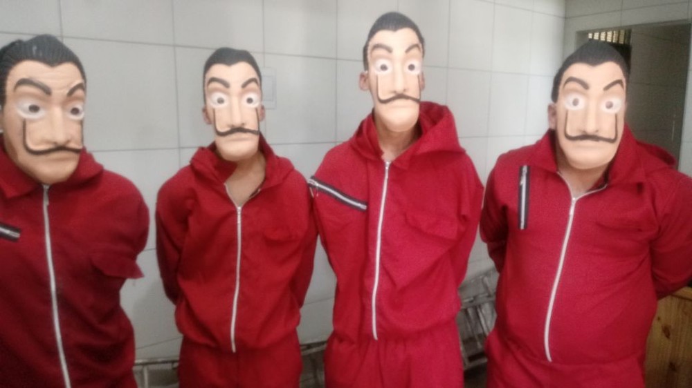 Grupo detido em Pernambuco gravou um assalto simulado a uma agência bancária. Foto: WhatsApp