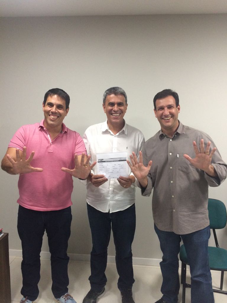 Amaro Neto, Hudson Leal e Roberto Carneiro - Divulgação