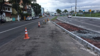 Trânsito com sentido único já foi implantado na Avenida Simão Nader. Foto: Assessoria/PMV