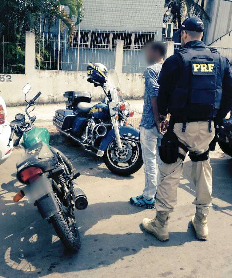 Moto adulterada foi apreendida pela Polícia Rodoviária Federal. Foto: Divulgação/PRF