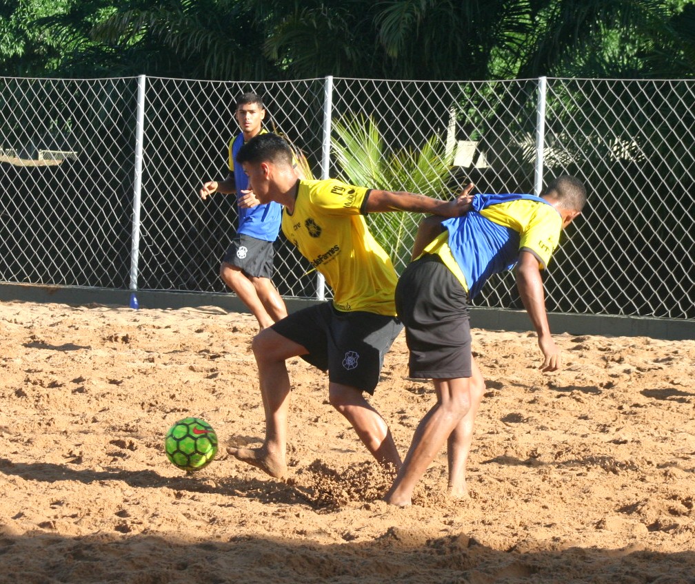 Treino do Rio Branco Beach Soccer na AERT. Foto:Peter Falcão