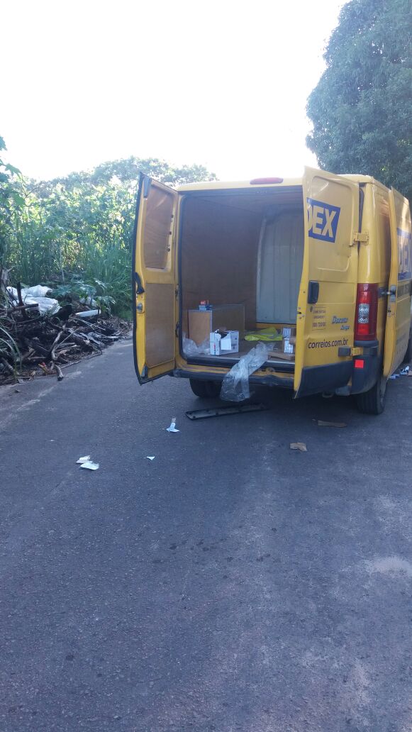 O assalto aconteceu na tarde desta quarta-feira (25), em Castelândia, na Serra, próximo ao Terminal de Jacaraípe. Foto: Divulgação.