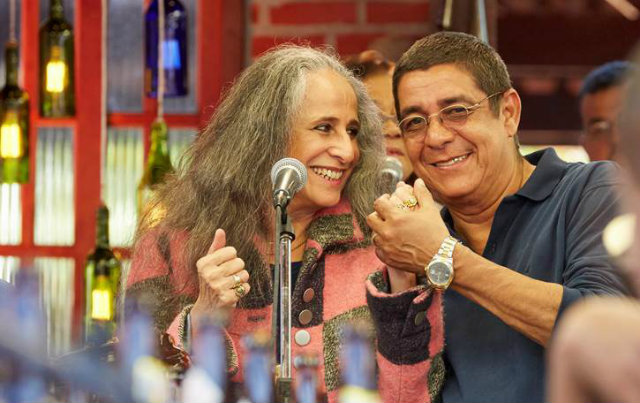 Bethânia e Zeca, durante a gravação do DVD "Quintal do Zeca". Foto: Divulgação