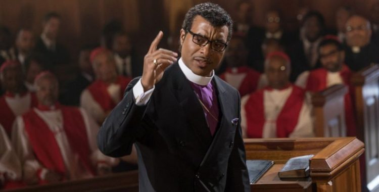 O ator Chiwetel Ejiofor na produção do Netflix (Foto: Divulgação)