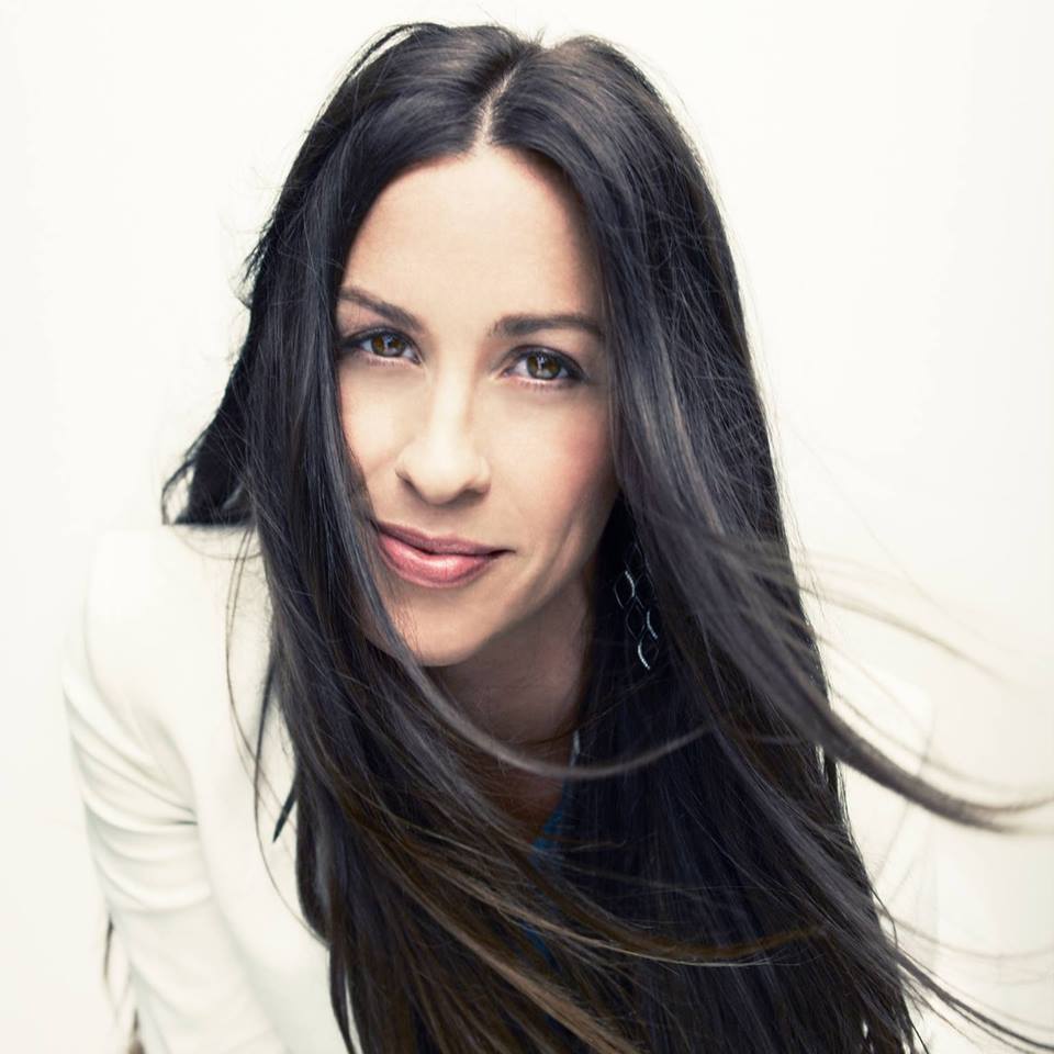 Cantora Alanis Morissette deve se apresentar no Estado em agosto. Foto: Divulgação