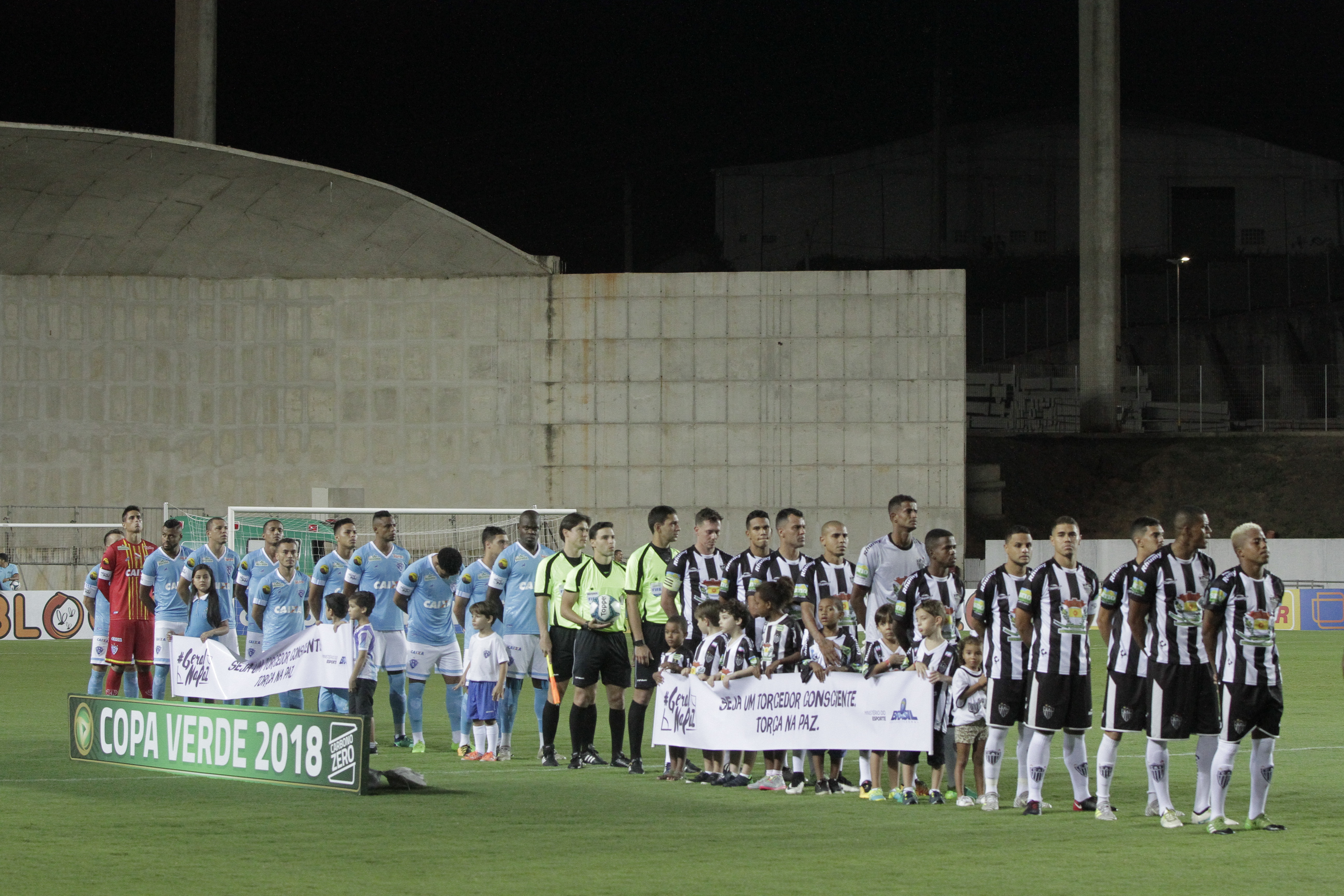 Paysandu e Atlético/ES: duelo de emoções no Pará. (Foto: Beto Morais/AT)