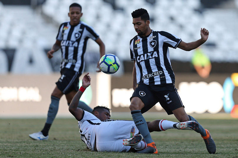 Resultado acabou ruim para as duas equipes no Brasileirão (Foto: Vítor Silva/SSPress/Botafogo)