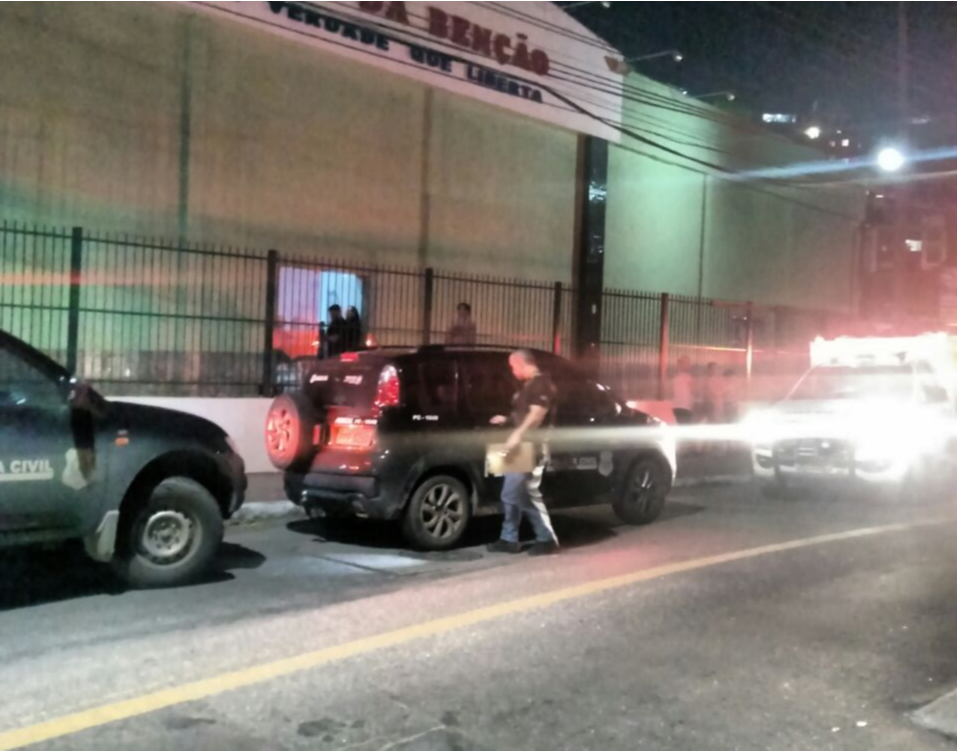 O homem foi assassinado nas proximidades do Teatro Carmélia. Foto: Leone Oliveira