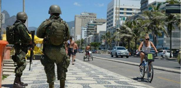 Homens do Exército na rua: um edital conta com 147 vagas, e o outro disponibiliza mais 109 oportunidades (Foto: Tomaz Silva/Agência Brasil)