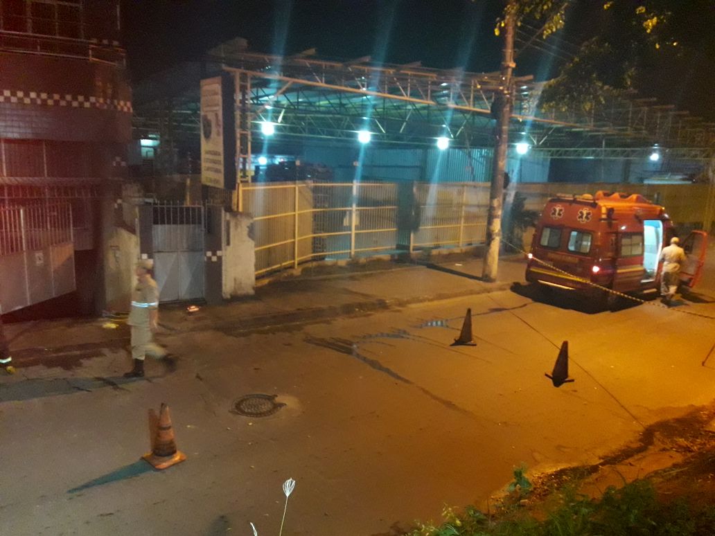 Bombeiros isolaram a área. Foto: Whatsapp