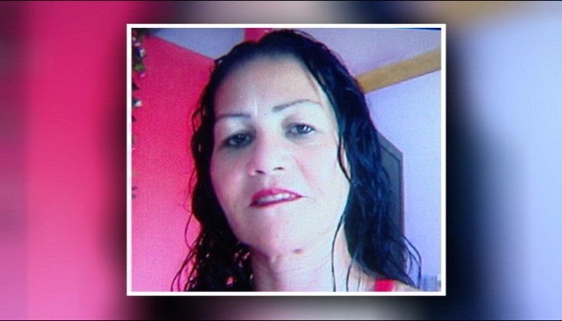 O corpo de Marlene Dias Martins foi encontrado com sinais de agressão (Foto: Reprodução TV Tribuna)