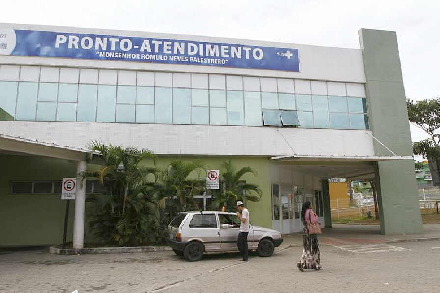 Moradores denunciam superlotação em Pronto - Atendimento (Foto: Antonio Cosme)