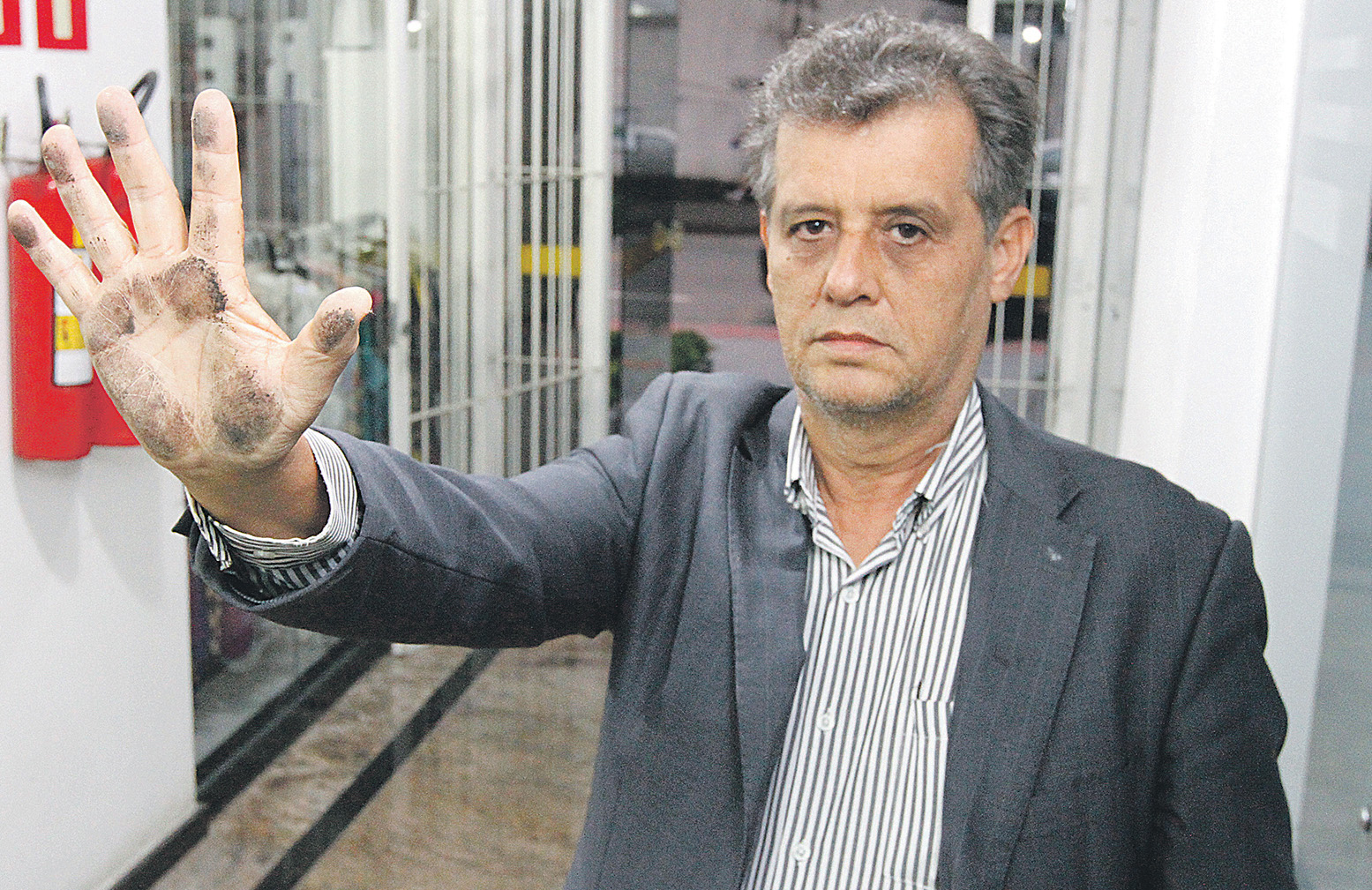 O presidente da Associação Comunitária de Jardim Camburi, Enock Sampaio, afirma que a sociedade deve fiscalizar para que exigências sejam, de fato, cumpridas. (Foto: Leone Iglesias)