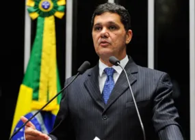 Imagem ilustrativa da imagem Ninho tucano com Ricardo Ferraço?