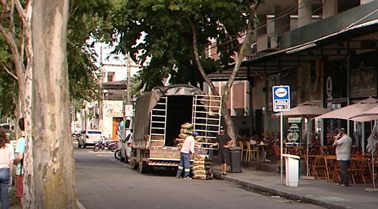 Local onde os criminosos pediram a corrida.(Foto: TV Tribuna)