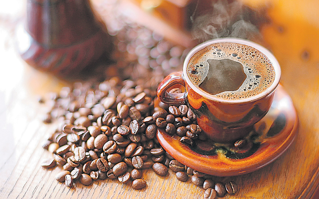 Café: quatro xícaras da bebida promovem atuação de proteína que ajuda a proteger células do coração. (Foto: Divulgação)