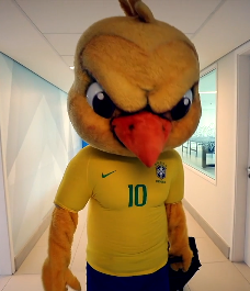 Mascote mais amado do torcedor brasileiro: o Canarinho (Foto: Divulgação)