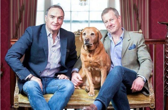 O lorde Ivar Mountbatten e o companheiro Joey Coyle (Foto: Reprodução/Instagram)