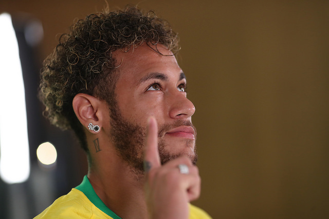 Neymar na foto oficial (Foto: Lucas Figueiredo/CBF)