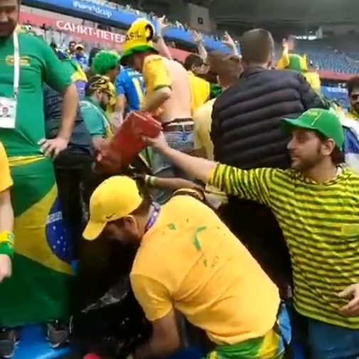 Brasileiros seguiram exemplo de japoneses e senegalenses (Foto: Reprodução Instagram/Movimento Verde Amarelo)