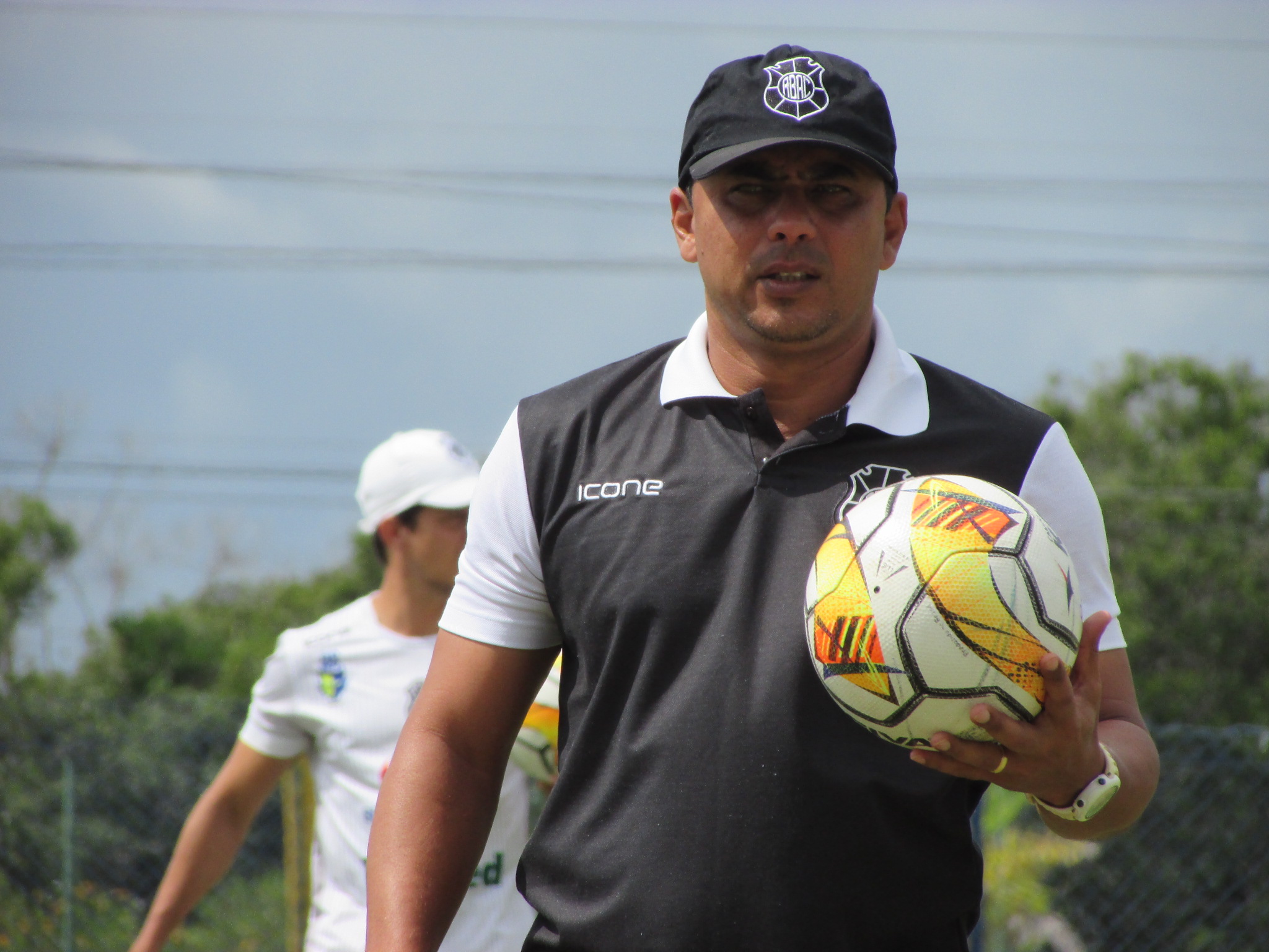 Erich Bomfim comandou o Rio Branco na fase de classificação (Foto: Divulgação/Rio Branco)