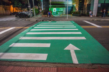 Avenida Marechal Campos também vai ganhar uma faixa iluminada (Foto: Leonardo Silveira/PMV)