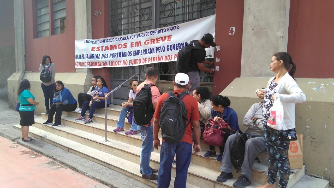 Movimento dos trabalhadores no Porto de Vitória (Foto: Divulgação)