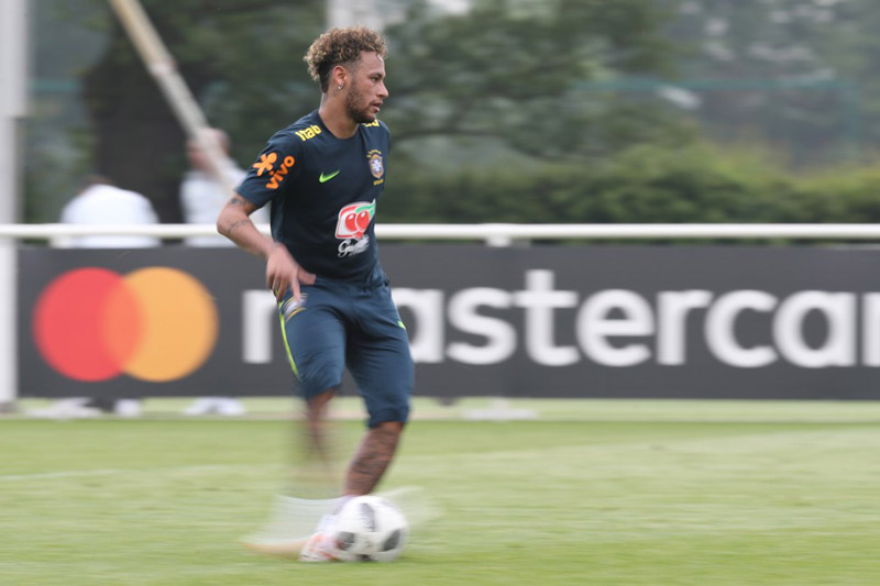 Neymar treinou com bola e pode entrar no segundo tempo, segundo Tite (Foto: Lucas Figueiredo/CBF)