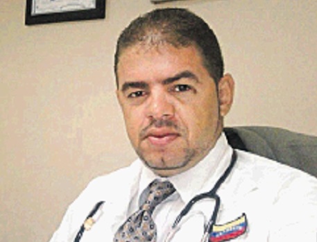 Oscar Renato foi acusado de dar golpes em mulheres que conhecia pela internet. (Foto: Divulgação Polícia Civil)