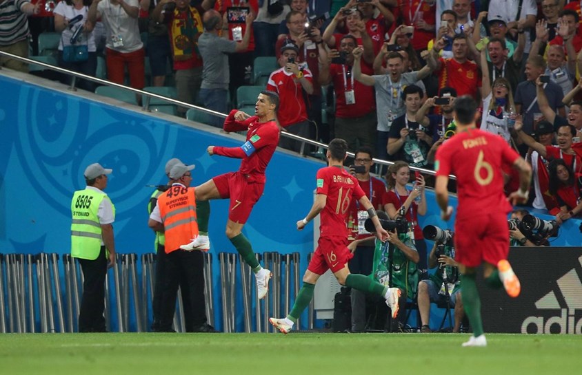 Cristiano Ronaldo comemora gol (Foto: Site Record)