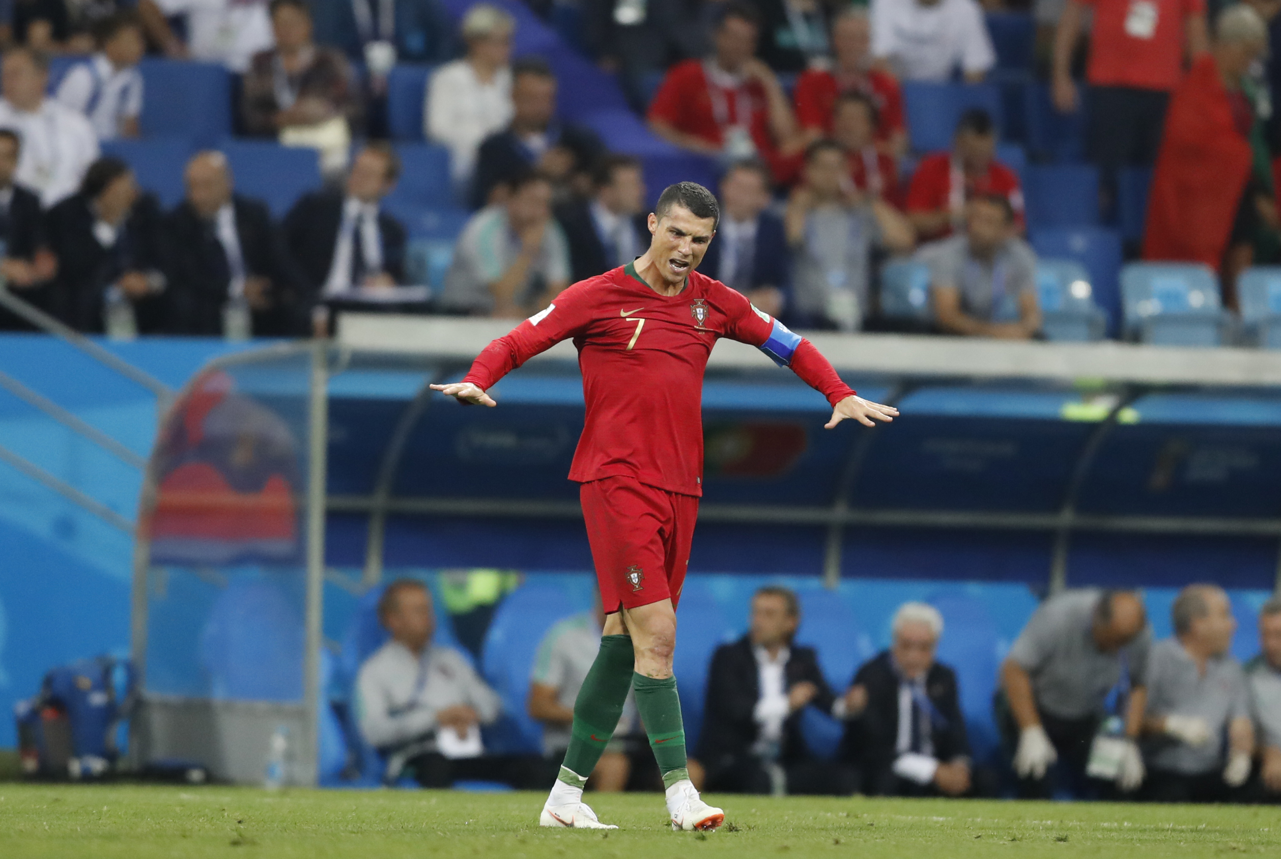 Cristiano Ronaldo teve atuação histórica contra a Espanha (Foto: Paulo Souza)