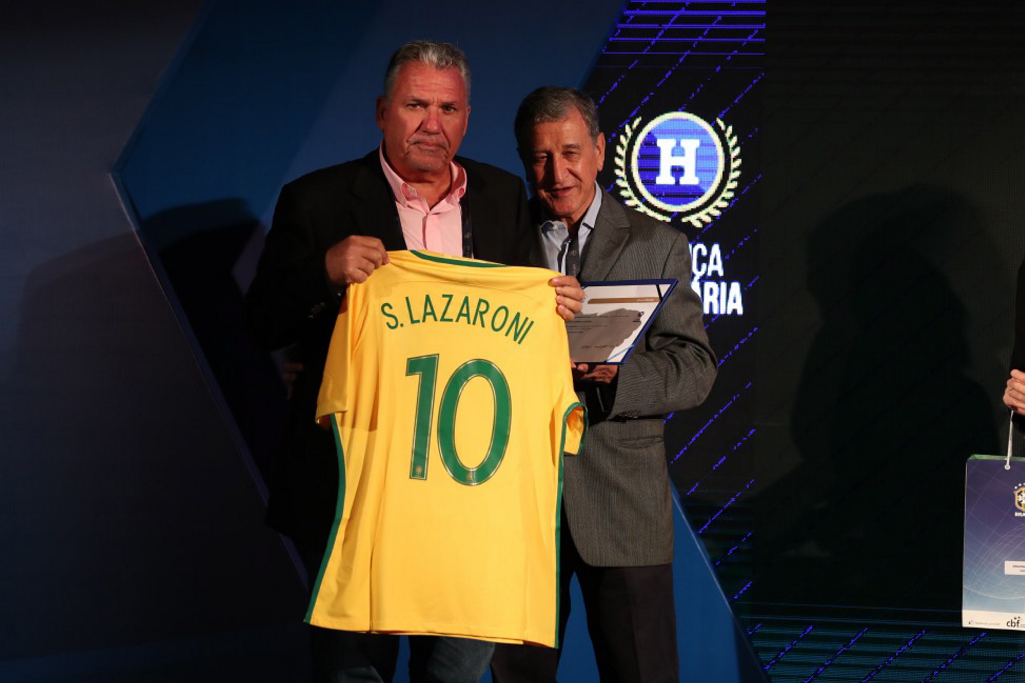 Sebastião Lazaroni e Carlos Alberto Parreira. Eliminado nas oitavas de final em 1990 e campeão de 1994. (Foto: Lucas Figueiredo/CBF)